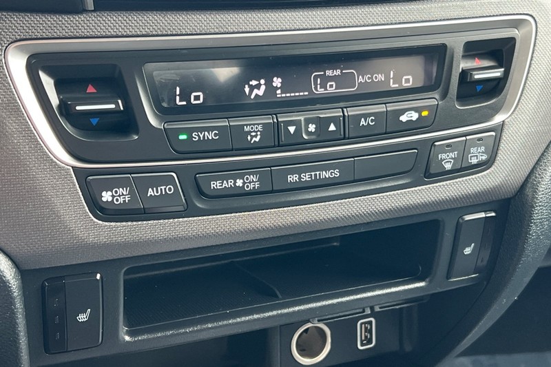 Honda Ridgeline Vehicle Full-screen Gallery Image 20