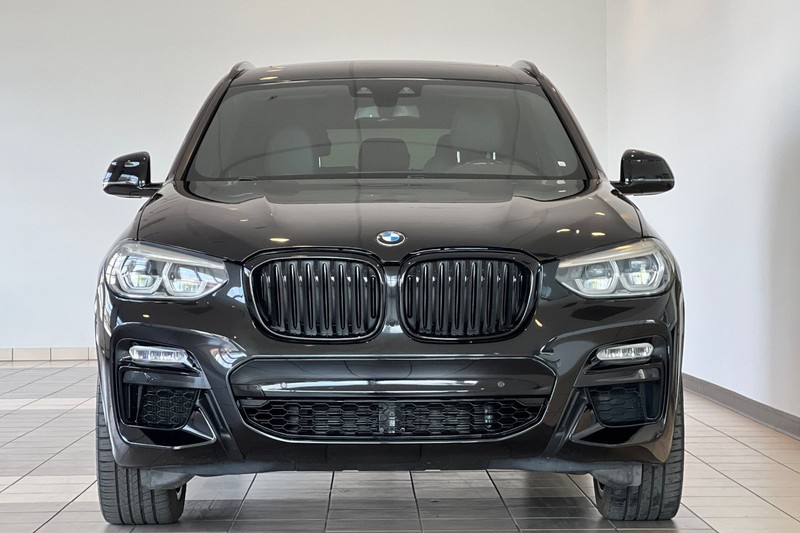 BMW X3 Vehicle Full-screen Gallery Image 09