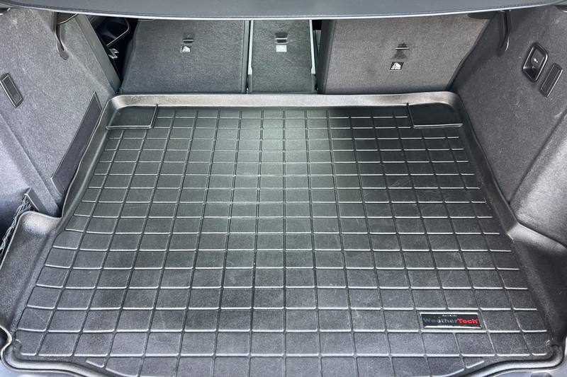 BMW X3 Vehicle Full-screen Gallery Image 15