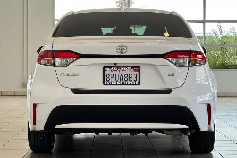 Toyota Corolla Vehicle Full-screen Gallery Image 05