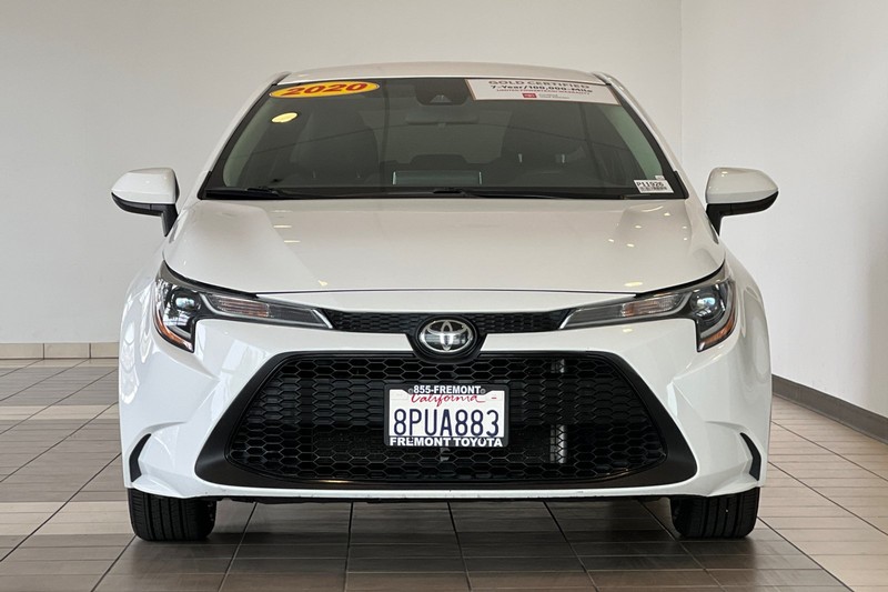 Toyota Corolla Vehicle Full-screen Gallery Image 09