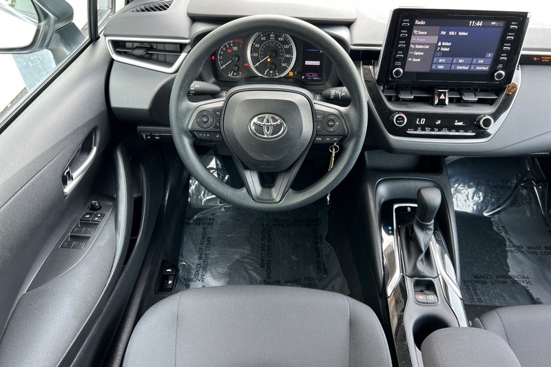 Toyota Corolla Vehicle Full-screen Gallery Image 14