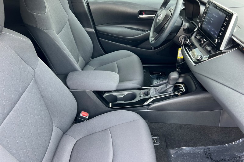 Toyota Corolla Vehicle Full-screen Gallery Image 15