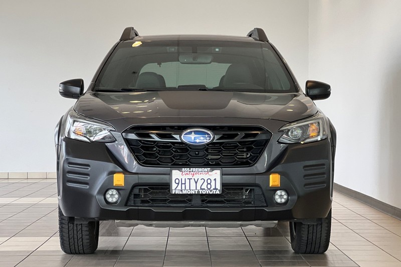 Subaru Outback Vehicle Full-screen Gallery Image 09