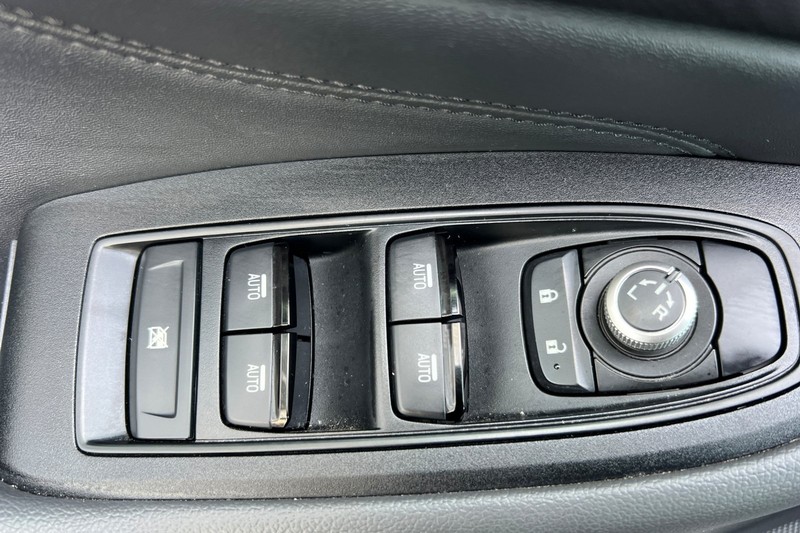 Subaru Outback Vehicle Full-screen Gallery Image 11