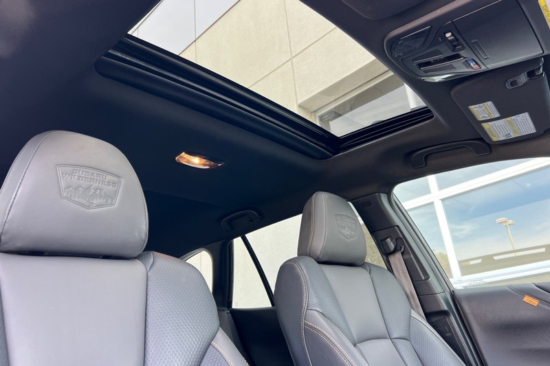 Subaru Outback Vehicle Full-screen Gallery Image 17