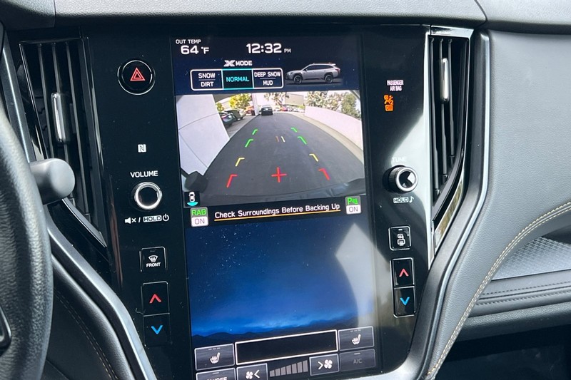 Subaru Outback Vehicle Full-screen Gallery Image 19