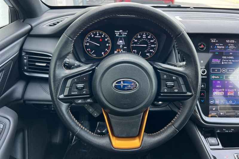 Subaru Outback Vehicle Full-screen Gallery Image 23