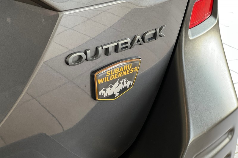 Subaru Outback Vehicle Full-screen Gallery Image 27