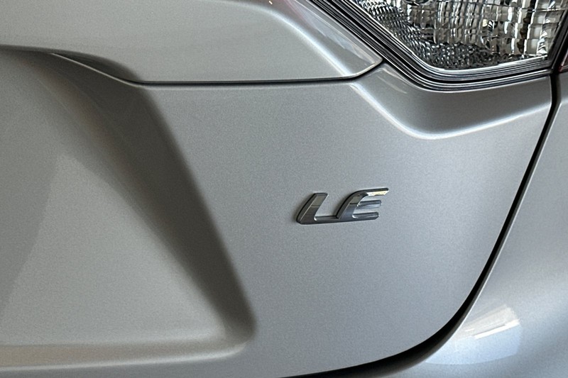 Toyota Corolla Vehicle Full-screen Gallery Image 07