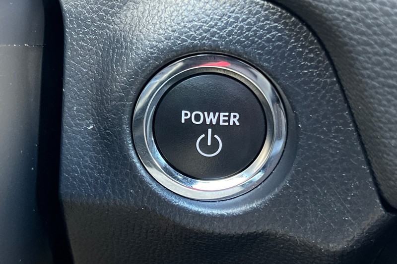 Toyota RAV4 Hybrid Vehicle Full-screen Gallery Image 22