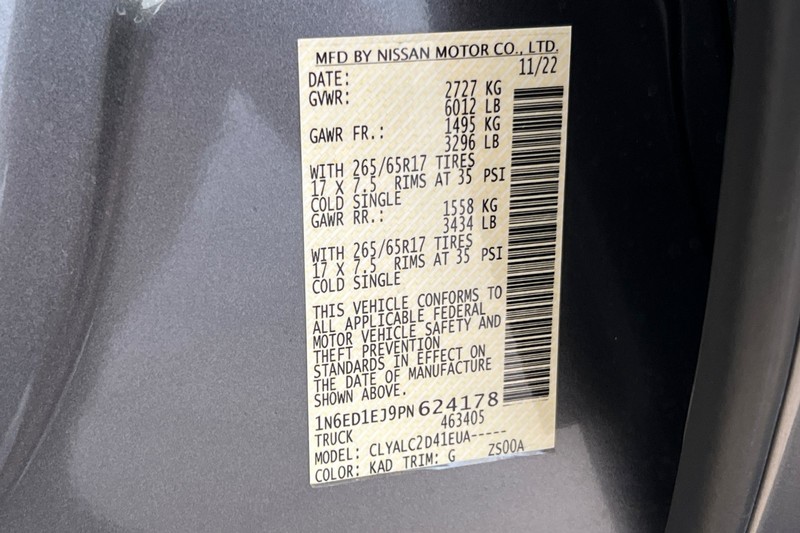 Nissan Frontier Vehicle Full-screen Gallery Image 28