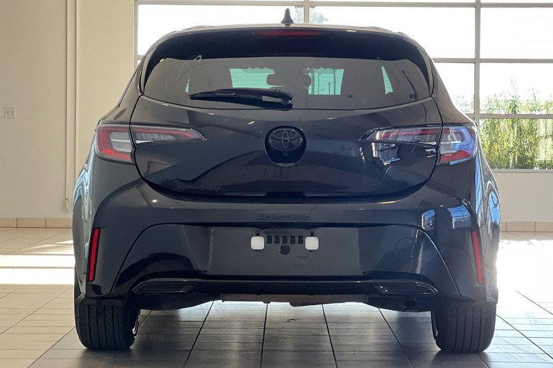 Toyota Corolla Vehicle Full-screen Gallery Image 05