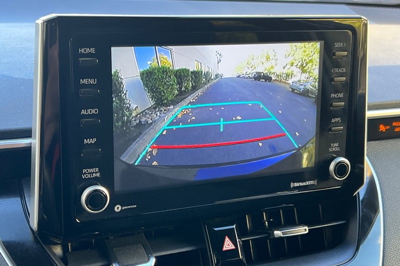 Toyota Corolla Vehicle Full-screen Gallery Image 19