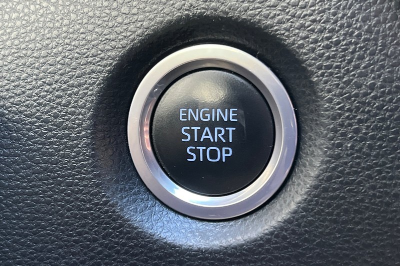 Toyota Corolla Vehicle Full-screen Gallery Image 22