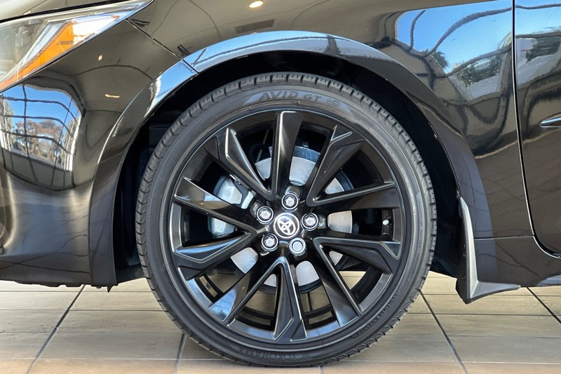 Toyota Corolla Vehicle Full-screen Gallery Image 26