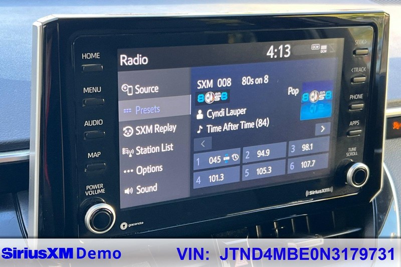 Toyota Corolla Vehicle Full-screen Gallery Image 28
