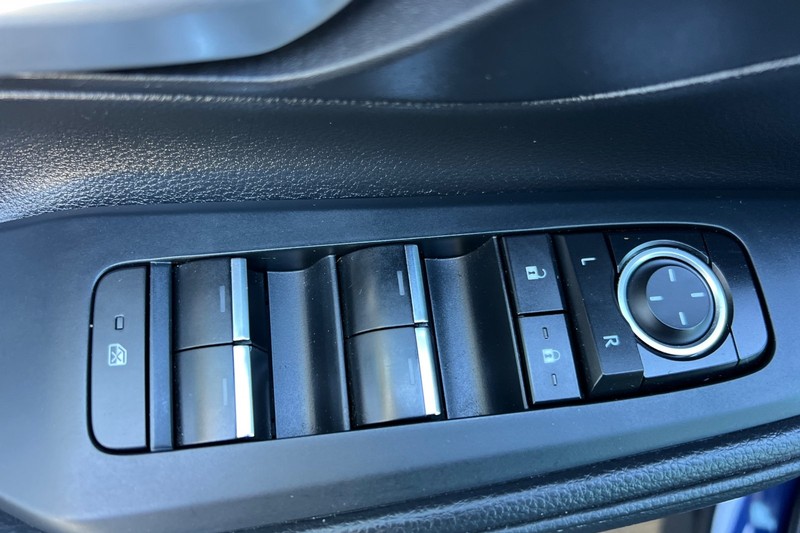 Toyota Grand Highlander Vehicle Full-screen Gallery Image 11