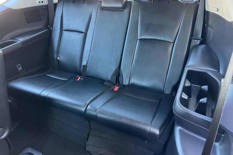 Toyota Grand Highlander Vehicle Full-screen Gallery Image 15