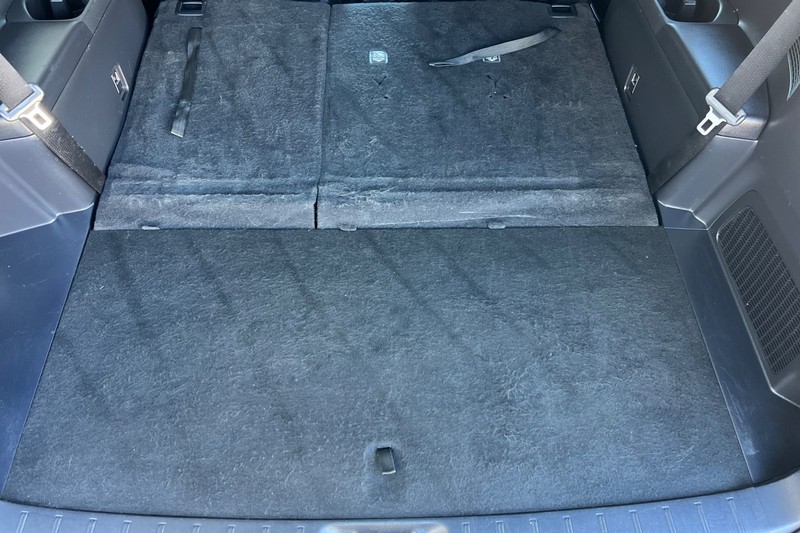 Toyota Grand Highlander Vehicle Full-screen Gallery Image 16