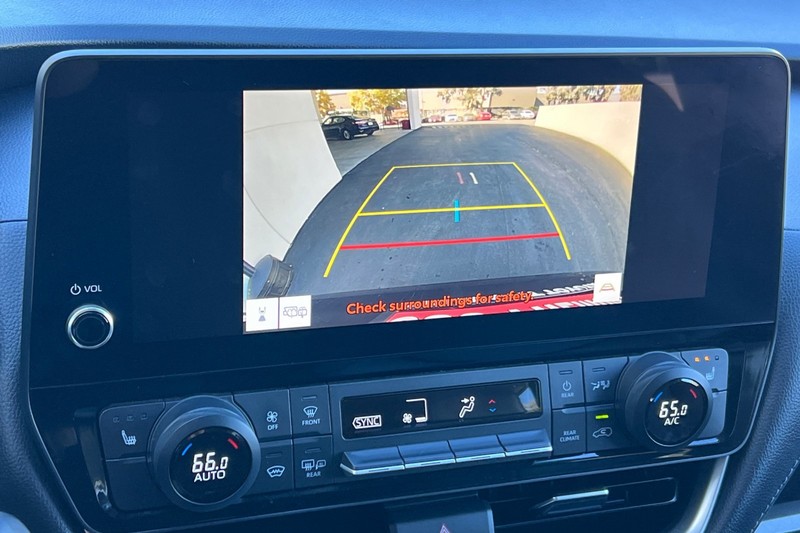 Toyota Grand Highlander Vehicle Full-screen Gallery Image 20