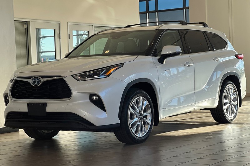 Toyota Highlander Hybrid Vehicle Full-screen Gallery Image 08