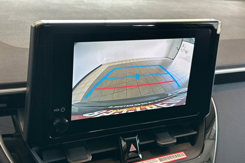 Toyota Corolla Vehicle Full-screen Gallery Image 16