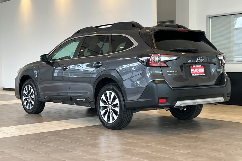 Subaru Outback Vehicle Full-screen Gallery Image 06