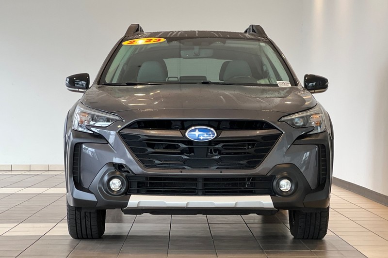 Subaru Outback Vehicle Full-screen Gallery Image 09