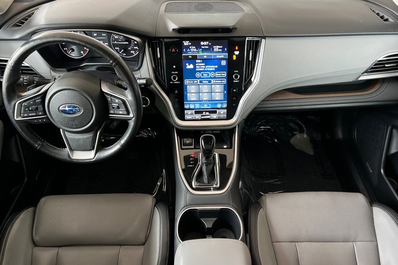 Subaru Outback Vehicle Full-screen Gallery Image 13