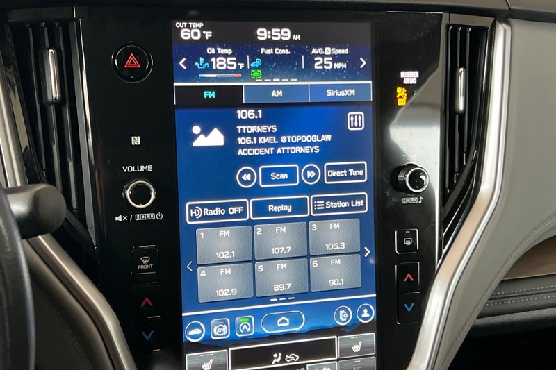 Subaru Outback Vehicle Full-screen Gallery Image 18