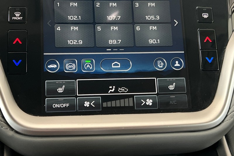 Subaru Outback Vehicle Full-screen Gallery Image 21