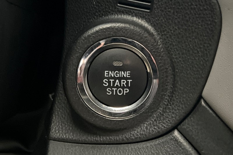 Subaru Outback Vehicle Full-screen Gallery Image 23