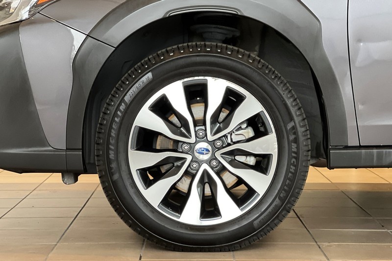 Subaru Outback Vehicle Full-screen Gallery Image 27