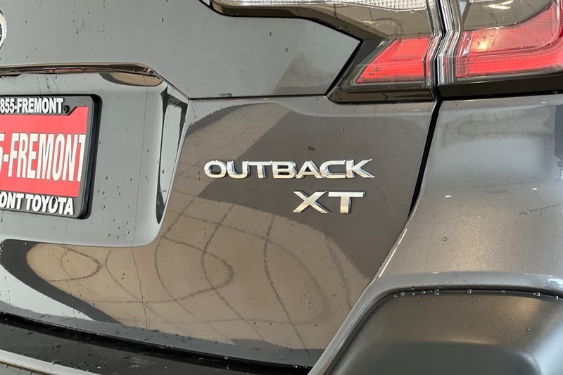 Subaru Outback Vehicle Full-screen Gallery Image 28