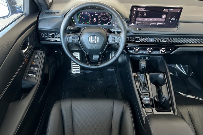 Honda Accord Hybrid Vehicle Full-screen Gallery Image 14