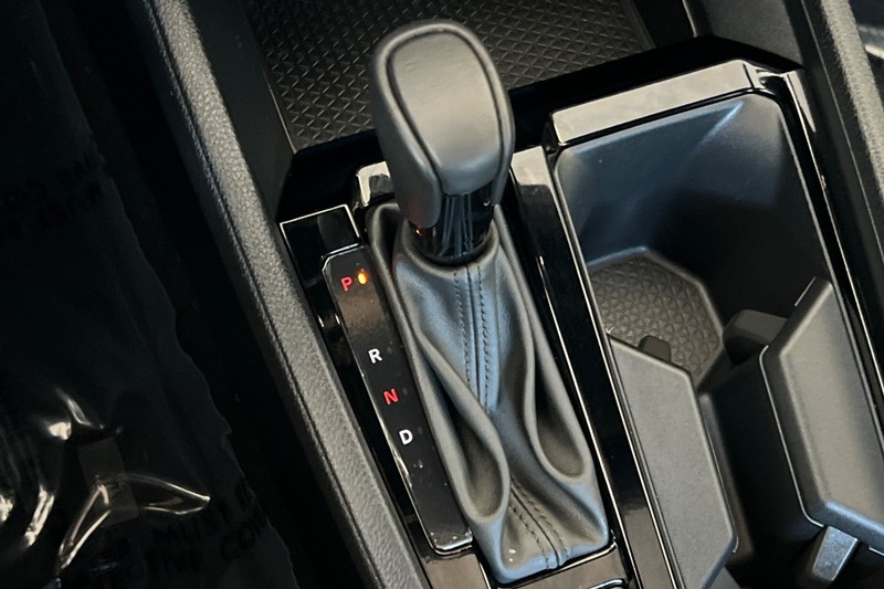 Honda Accord Hybrid Vehicle Full-screen Gallery Image 20