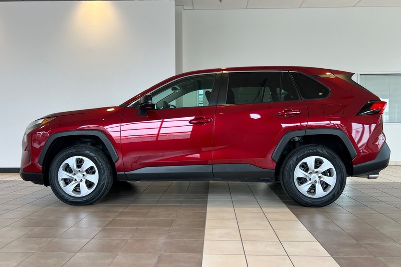 Toyota RAV4 Vehicle Full-screen Gallery Image 07