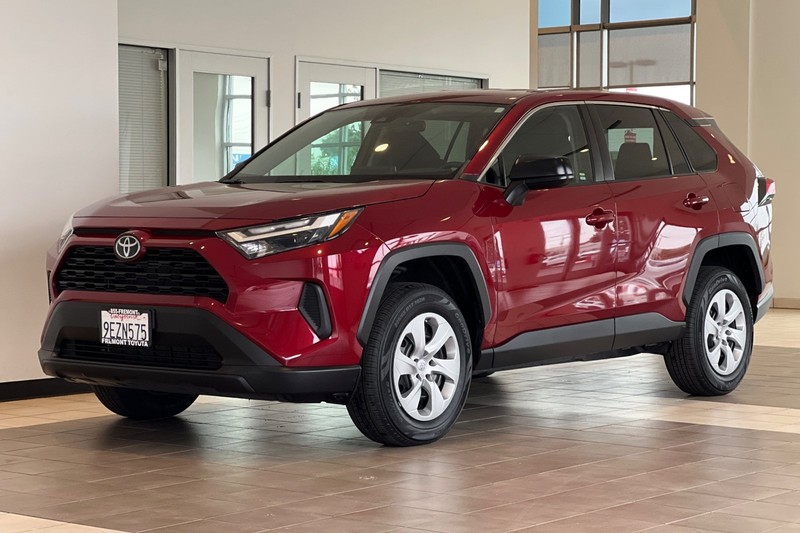 Toyota RAV4 Vehicle Full-screen Gallery Image 08