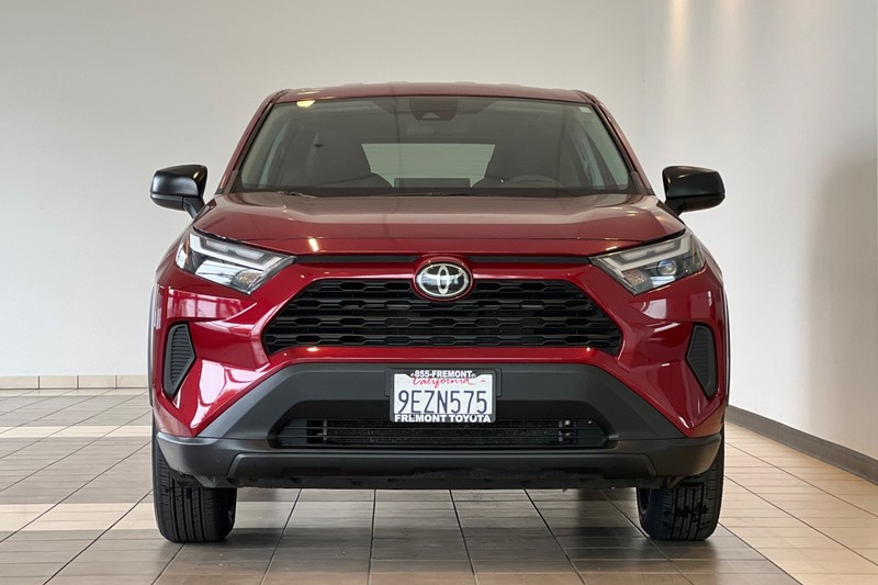 Toyota RAV4 Vehicle Full-screen Gallery Image 09