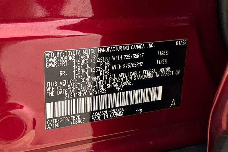 Toyota RAV4 Vehicle Full-screen Gallery Image 28