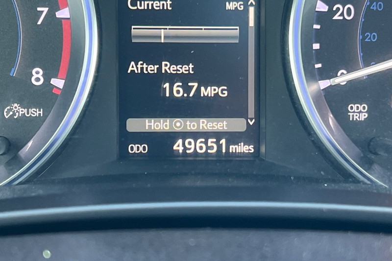 Toyota Highlander Vehicle Full-screen Gallery Image 26