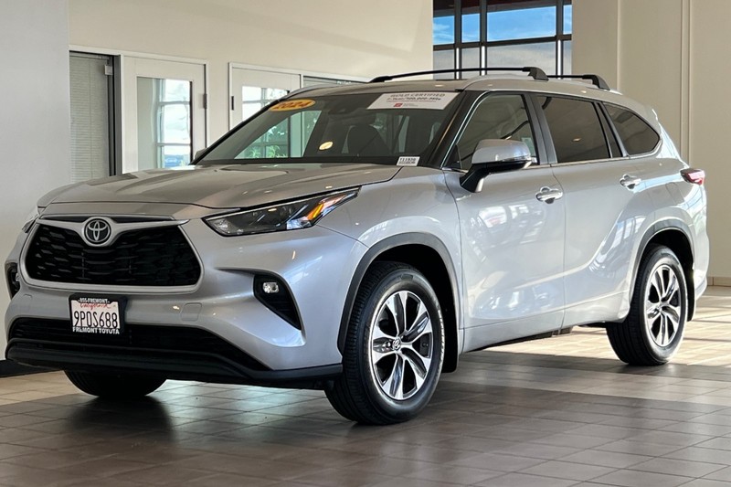 Toyota Highlander Vehicle Full-screen Gallery Image 08