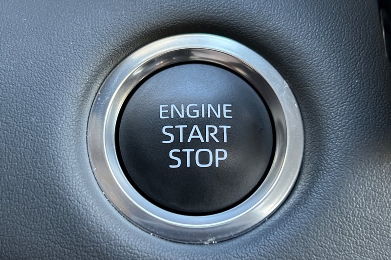 Toyota Highlander Vehicle Full-screen Gallery Image 23