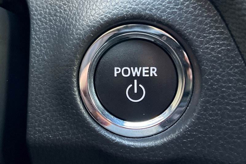 Toyota RAV4 Vehicle Full-screen Gallery Image 22