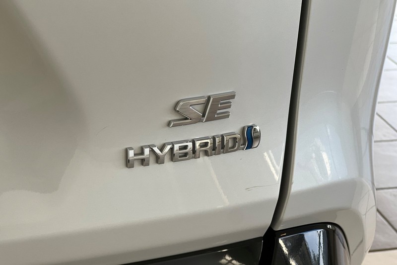 Toyota RAV4 Vehicle Full-screen Gallery Image 27