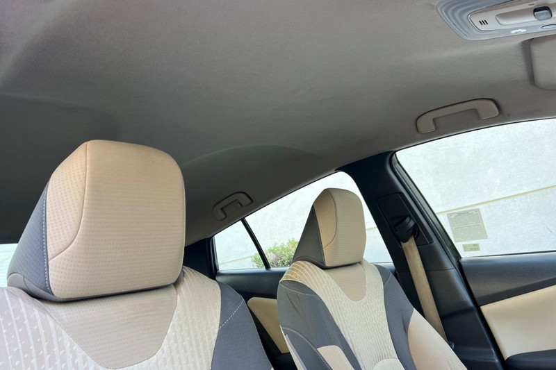 Toyota Prius Vehicle Full-screen Gallery Image 17