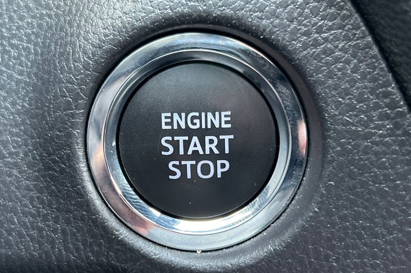 Toyota RAV4 Vehicle Full-screen Gallery Image 22