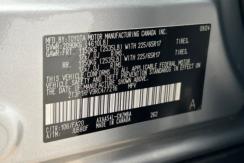 Toyota RAV4 Vehicle Full-screen Gallery Image 29