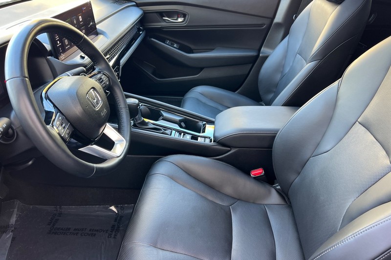 Honda Accord Hybrid Vehicle Full-screen Gallery Image 10